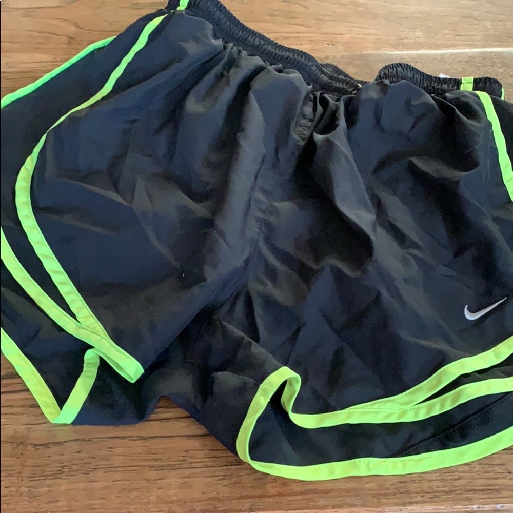 Nike shorts - Picture 2 of 4